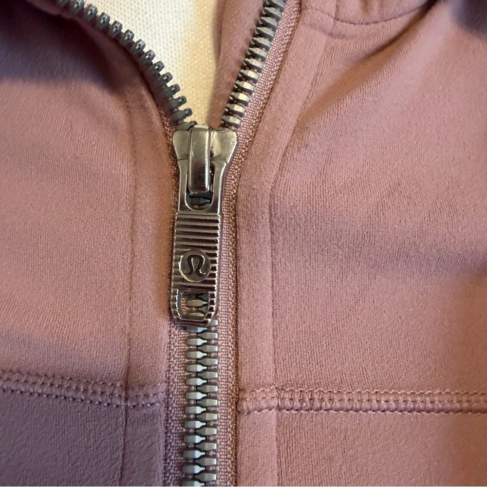 Lululemon Hooded Define Jacket Nulu vintage mauve womens size 4